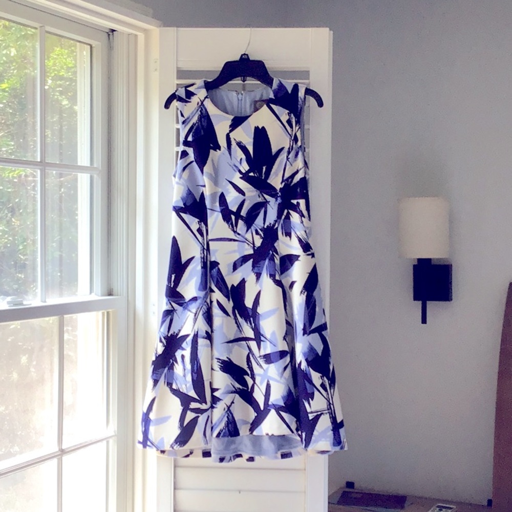 Vince Camuto Dress Size 4P